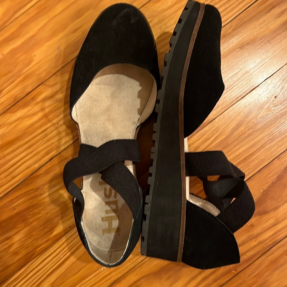 Hush Puppies Emma cross strap wedge suede shoes size 9.5